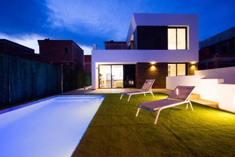 Villa zum Verkauf in El Campello, Alicante, Spanien 3 Schlafzimmer, 220 m2 Nr. 58003 - Foto 3