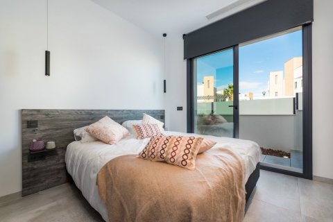 Villa zum Verkauf in Ciudad Quesada, Alicante, Spanien 3 Schlafzimmer, 317 m2 Nr. 58127 - Foto 9