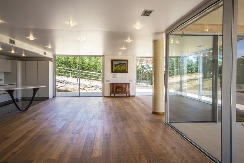 Villa zum Verkauf in Barcelona, Spanien 4 Schlafzimmer, 454 m2 Nr. 58526 - Foto 6