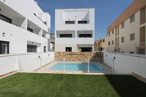 Townhouse zum Verkauf in Guardamar del Segura, Alicante, Spanien 3 Schlafzimmer, 115 m2 Nr. 58464 - Foto 1