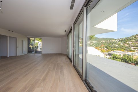 Villa zum Verkauf in Barcelona, Spanien 5 Schlafzimmer, 532 m2 Nr. 58528 - Foto 9