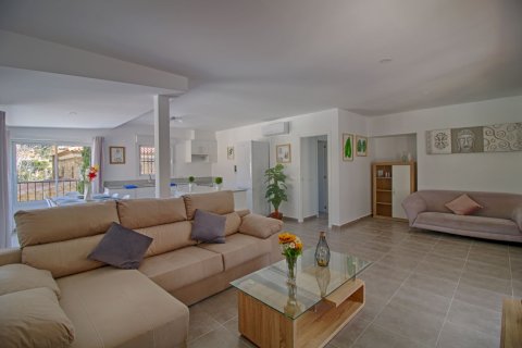Villa zum Verkauf in Calpe, Alicante, Spanien 5 Schlafzimmer, 168 m2 Nr. 58463 - Foto 6