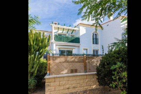 Townhouse zum Verkauf in La Nucia, Alicante, Spanien 4 Schlafzimmer, 180 m2 Nr. 58584 - Foto 4