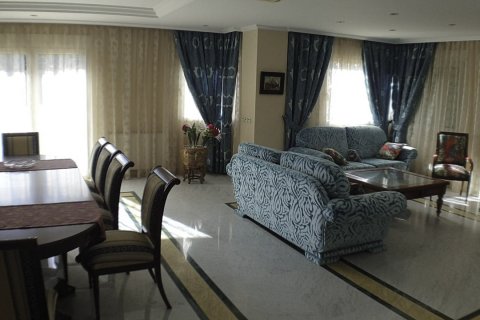 Villa zum Verkauf in Alicante, Spanien 11 Schlafzimmer, 1147 m2 Nr. 58943 - Foto 10