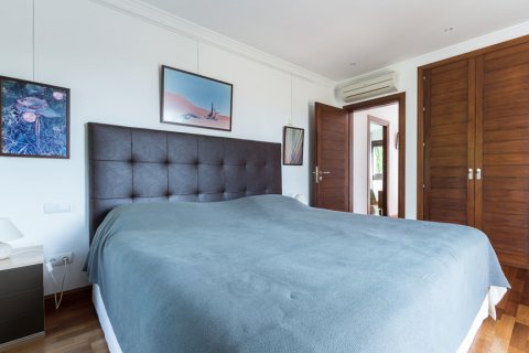 Villa zum Verkauf in El Paraiso, Alicante, Spanien 11 Schlafzimmer, 1.07 m2 Nr. 3453 - Foto 18