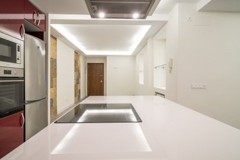 Wohnung zum Verkauf in Madrid, Spanien 2 Schlafzimmer, 166 m2 Nr. 60877 - Foto 8