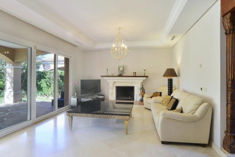 Villa zum Verkauf in Marbella, Malaga, Spanien 4 Schlafzimmer, 328.86 m2 Nr. 62353 - Foto 4