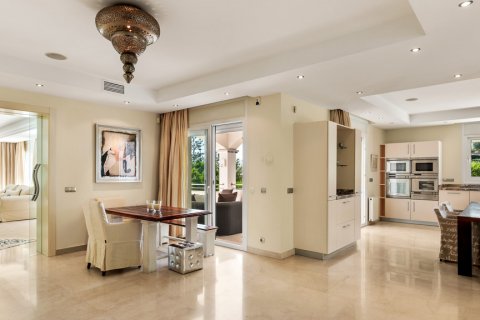 Villa zum Verkauf in Marbella, Malaga, Spanien 4 Schlafzimmer, 790 m2 Nr. 62406 - Foto 5