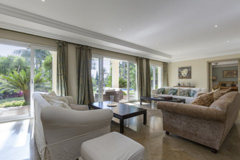 Villa zum Verkauf in Marbella, Malaga, Spanien 7 Schlafzimmer, 589.61 m2 Nr. 3741 - Foto 2