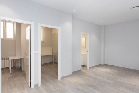 Wohnung zum Verkauf in Madrid, Spanien 4 Schlafzimmer, 98 m2 Nr. 61178 - Foto 7