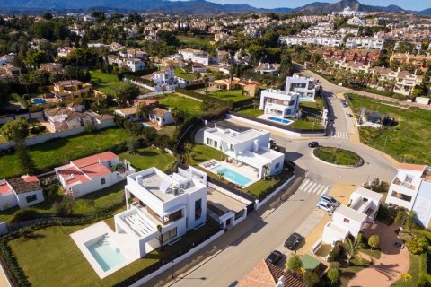 Villa zum Verkauf in Malaga, Spanien 4 Schlafzimmer, 540 m2 Nr. 62428 - Foto 6