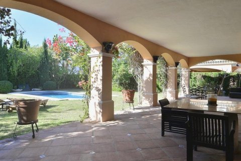Villa zum Verkauf in Marbella, Malaga, Spanien 4 Schlafzimmer, 328.86 m2 Nr. 62353 - Foto 3