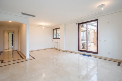 Wohnung zur Miete in Madrid, Spanien 3 Schlafzimmer, 180 m2 Nr. 61695 - Foto 6