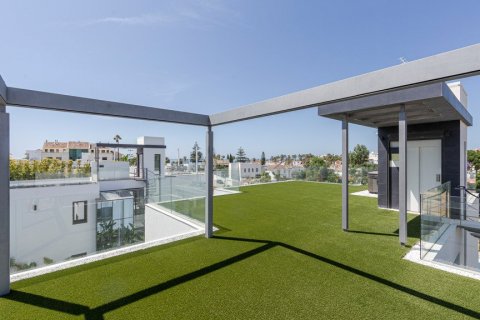 Villa zum Verkauf in Marbella, Malaga, Spanien 5 Schlafzimmer, 832.19 m2 Nr. 62354 - Foto 4