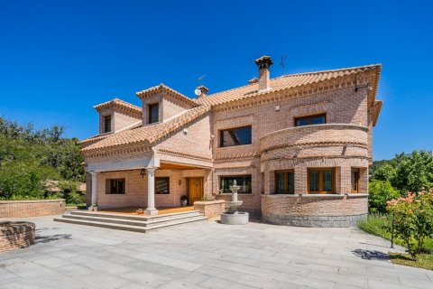 Villa zum Verkauf in Las Rozas de Madrid, Madrid, Spanien 4 Schlafzimmer, 705 m2 Nr. 62120 - Foto 1