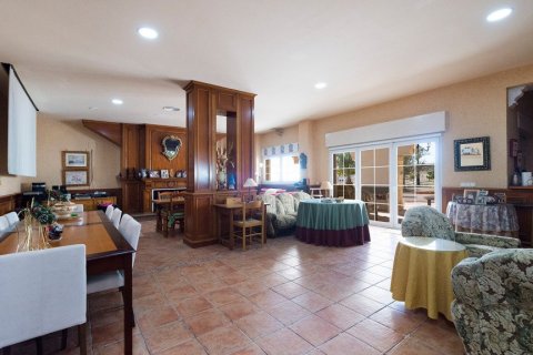 Villa zum Verkauf in Malaga, Spanien 6 Schlafzimmer, 2.15 m2 Nr. 3651 - Foto 27