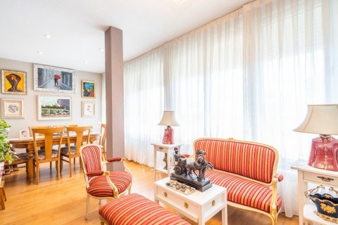 Wohnung zum Verkauf in Madrid, Spanien 3 Schlafzimmer, 114 m2 Nr. 61093 - Foto 5