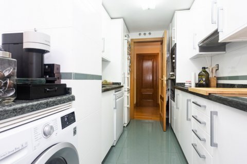 Wohnung zum Verkauf in Madrid, Spanien 4 Schlafzimmer, 160 m2 Nr. 61689 - Foto 16