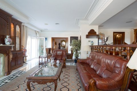 Villa zum Verkauf in Malaga, Spanien 5 Schlafzimmer, 629 m2 Nr. 3652 - Foto 16