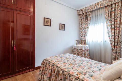 Villa zum Verkauf in Madrid, Spanien 7 Schlafzimmer, 710 m2 Nr. 3563 - Foto 27