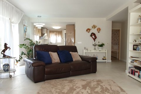 Villa zum Verkauf in L'Eliana, Valencia, Spanien 4 Schlafzimmer, 282 m2 Nr. 62545 - Foto 17