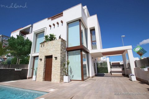 Villa en venta en La Manga del Mar Menor, Murcia, España 3 dormitorios, 126 m2 No. 9691 - foto 1