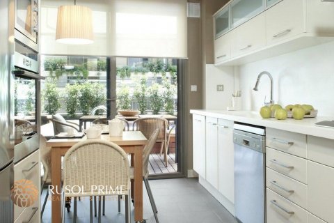 Apartamento en venta en Barcelona, España 4 dormitorios, 148 m2 No. 8851 - foto 1
