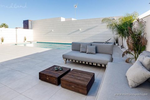Villa en venta en Pilar de la Horadada, Alicante, España 3 dormitorios, 118 m2 No. 9467 - foto 13
