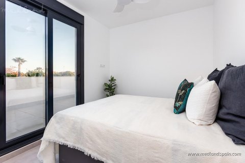 Villa en venta en Pilar de la Horadada, Alicante, España 3 dormitorios, 118 m2 No. 9467 - foto 12