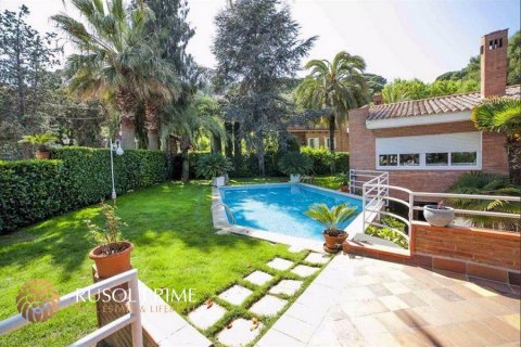 Villa en venta en Cabrils, Barcelona, España 4 dormitorios, 400 m2 No. 8796 - foto 16