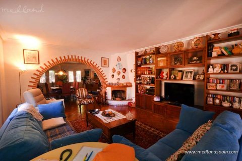 Villa en venta en Torrevieja, Alicante, España 6 dormitorios, 558 m2 No. 9383 - foto 12
