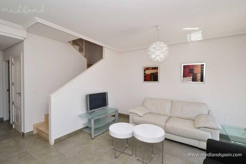 Casa adosada en venta en Santa Pola, Alicante, España 3 dormitorios, 88 m2 No. 9790 - foto 5