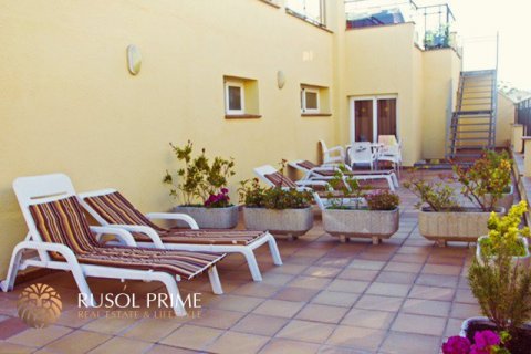 Hotel en venta en Lloret de Mar, Gerona, España 50 dormitorios,  No. 8813 - foto 2