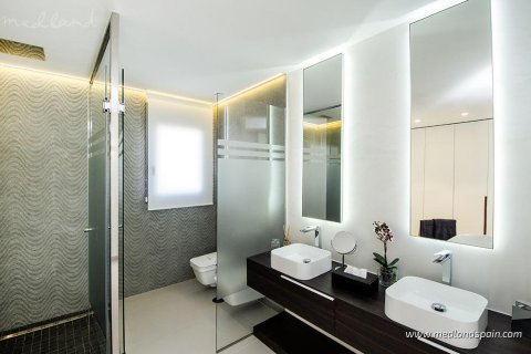 Villa en venta en Campoamor, Alicante, España 4 dormitorios, 197 m2 No. 9720 - foto 15
