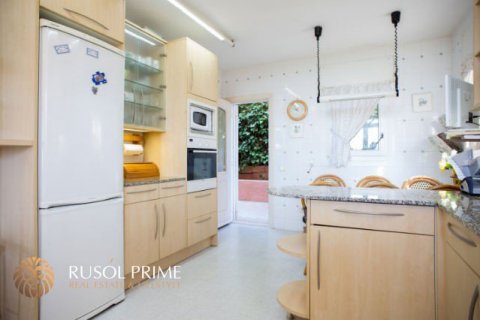 Villa en venta en Sitges, Barcelona, España 5 dormitorios, 430 m2 No. 8730 - foto 17