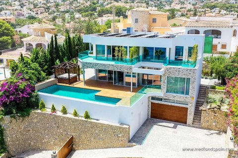 Villa en venta en Calpe, Alicante, España 3 dormitorios, 600 m2 No. 9404 - foto 1