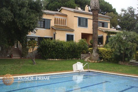 Villa en venta en Canet de Mar, Barcelona, España 4 dormitorios, 465 m2 No. 8844 - foto 3