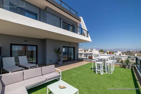 Apartamento en venta en Gran Alacant, Alicante, España 3 dormitorios, 89 m2 No. 9497 - foto 1
