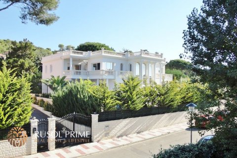Villa en venta en Platja D'aro, Gerona, España 5 dormitorios, 500 m2 No. 8814 - foto 5