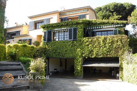 Villa en venta en Canet de Mar, Barcelona, España 4 dormitorios, 465 m2 No. 8844 - foto 9