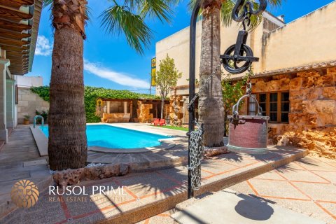 Villa en venta en Llucmajor, Mallorca, España 5 dormitorios, 466 m2 No. 11690 - foto 1