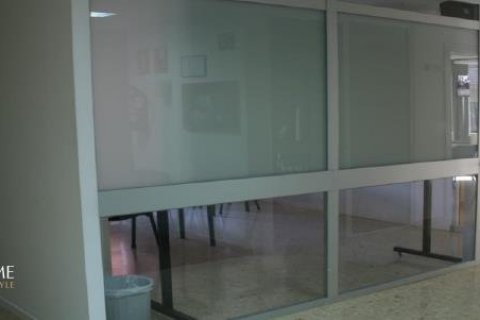 Propiedad comercial en venta en Barcelona, España 1256 m2 No. 11961 - foto 4