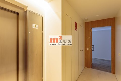 Apartamento en alquiler en Barcelona, España 2 dormitorios, 99 m2 No. 16845 - foto 5