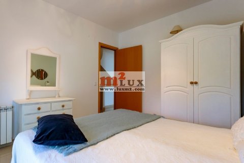 Casa adosada en venta en Lloret de Mar, Gerona, España 4 dormitorios, 230 m2 No. 16704 - foto 29