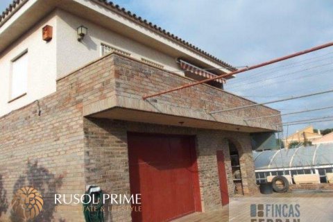 Сasa en venta Coma-Ruga, Tarragona, España 4 dormitorios, 320 m2 No. 11983 - foto 2