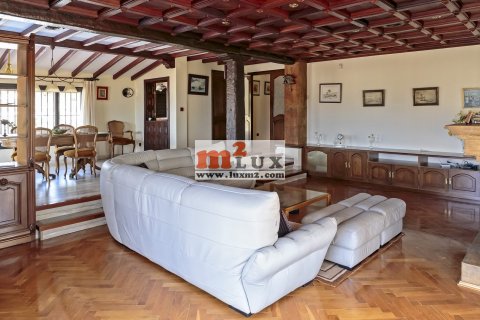 Villa en venta en Sant Feliu de Guíxols, Gerona, España 5 dormitorios, 689 m2 No. 16750 - foto 8