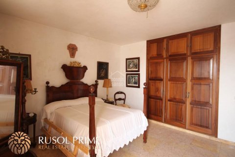 Casa adosada en venta en Ciutadella De Menorca, Menorca, España 3 dormitorios, 425 m2 No. 11079 - foto 8