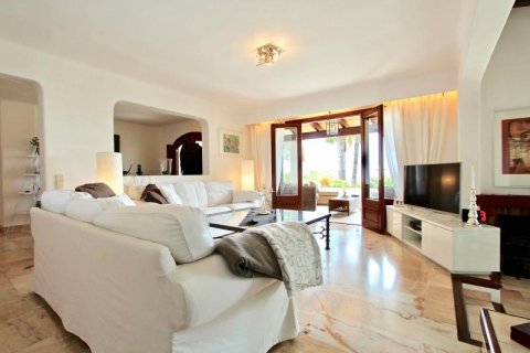 Villa en venta en Bendinat, Mallorca, España 4 dormitorios, 350 m2 No. 18472 - foto 7