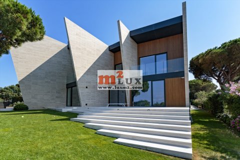 Villa en venta en Sant Feliu de Guíxols, Gerona, España 6 dormitorios, 651 m2 No. 16751 - foto 1