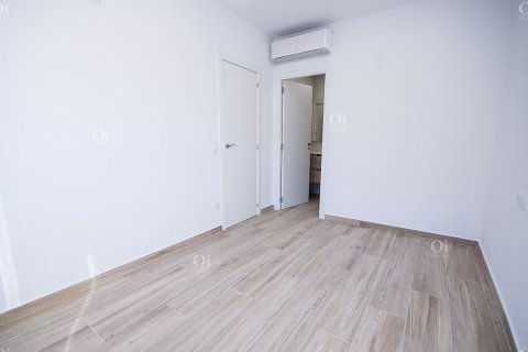 Apartamento en venta en Barcelona, España 82 m2 No. 15907 - foto 4
